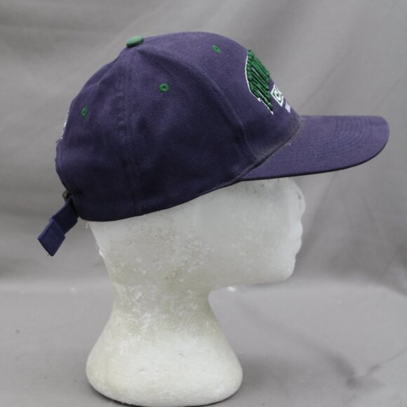 Seattle Thunderbirds Hat (VTG) - CCM Hockey Arch Script - Adult Strapback - Picture 7 of 9